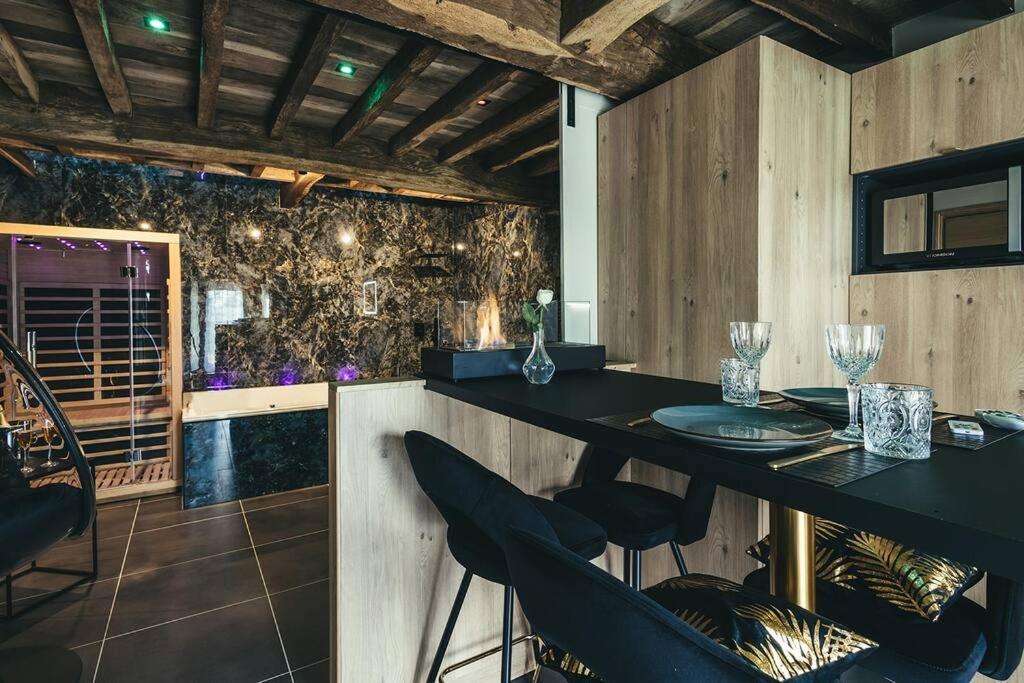 Le Duplex De L'Etoile Home Cinema Jacuzzi Et Sauna Privatif Longmesnil 外观 照片