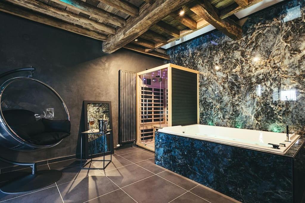Le Duplex De L'Etoile Home Cinema Jacuzzi Et Sauna Privatif Longmesnil 外观 照片